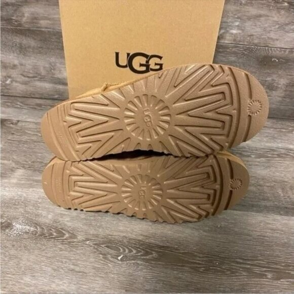 UGG Classic Ultra Mini Chestnut - Picture 3 of 5